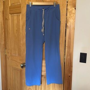 Figs Kade cargo scrub pants size XS petite, ceil blue